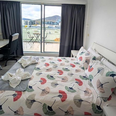 Dana-Cozy Private Room In Shared Central Apt-Rm 2 Canberra Exterior foto
