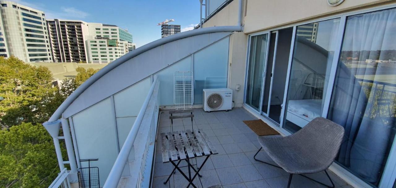 Dana-Cozy Private Room In Shared Central Apt-Rm 2 Canberra Exterior foto