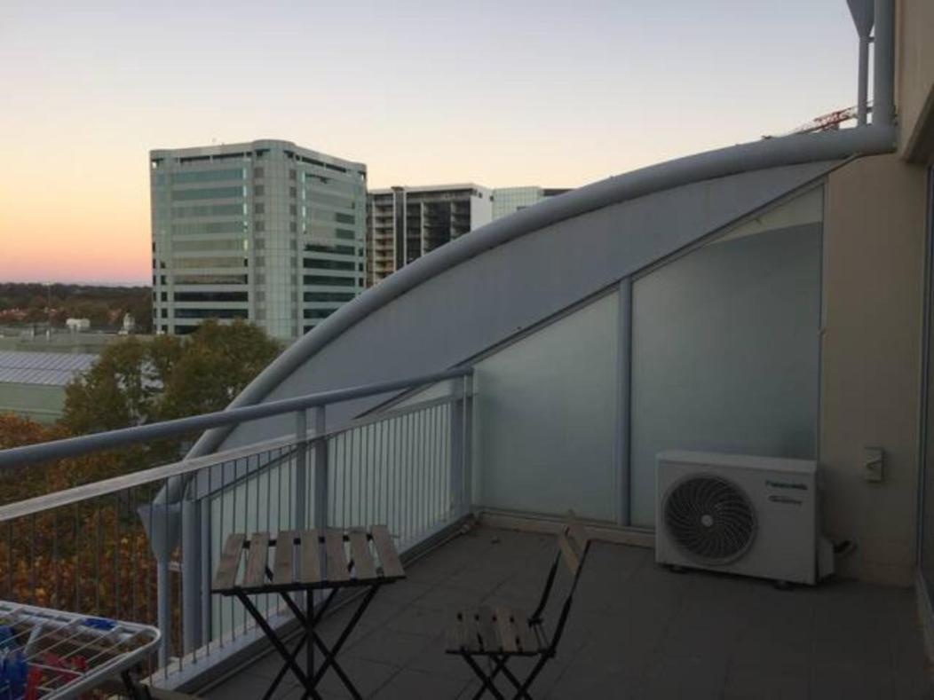 Dana-Cozy Private Room In Shared Central Apt-Rm 2 Canberra Exterior foto